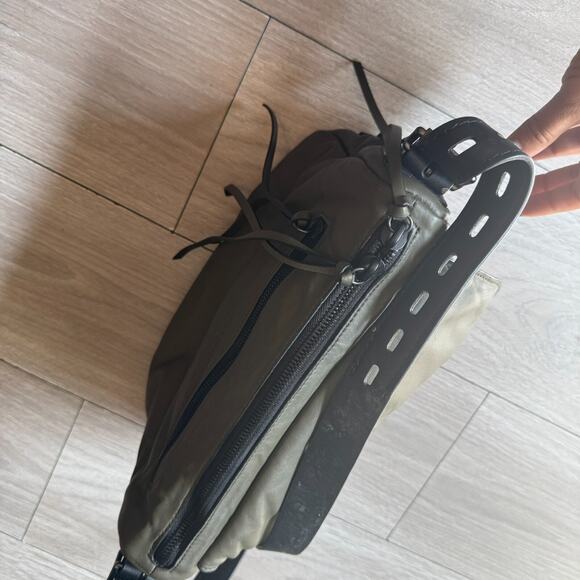 Rag & Bone Large Field Leather Messenger Bag Dark Green Puffer Leather And Nylon - Picture 10 of 16